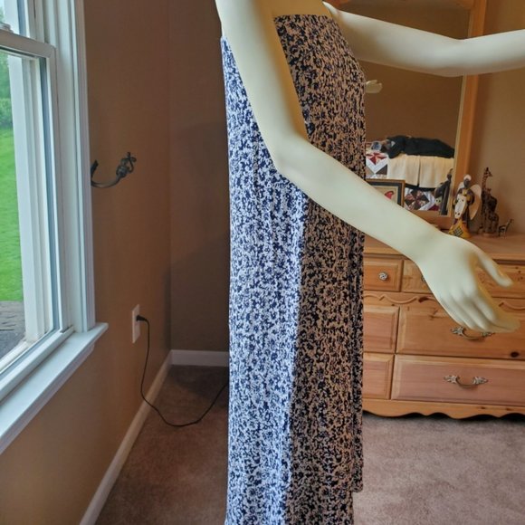 Loveappella Navy Blue and White Maxi Skirt - Picture 9 of 9